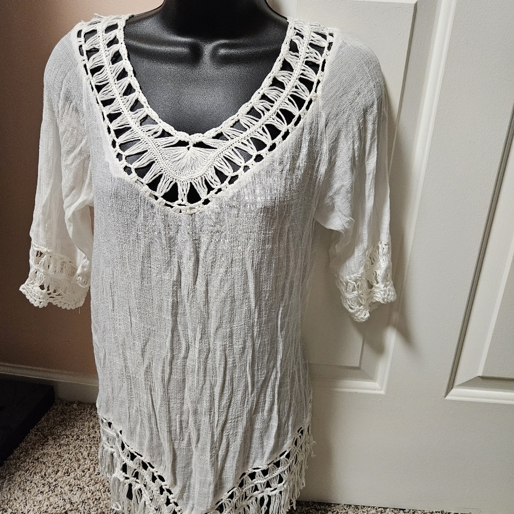 VENUS White Relaxed Cropped Tunic Or Swimsuit Cover-Up - Picture 7 of 13